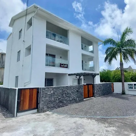 Serenity Apartments Trou aux Biches Exterior photo